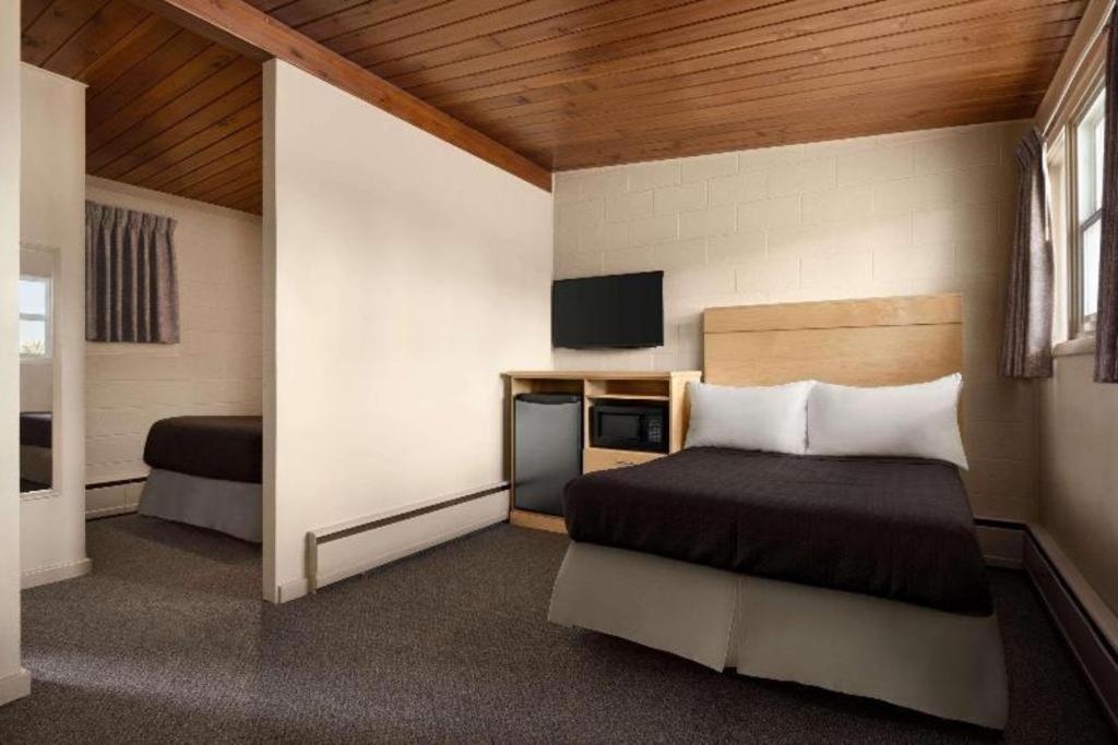 Thriftlodge Moose Jaw Esterno foto