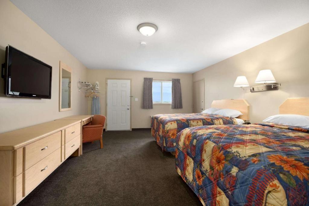 Thriftlodge Moose Jaw Esterno foto