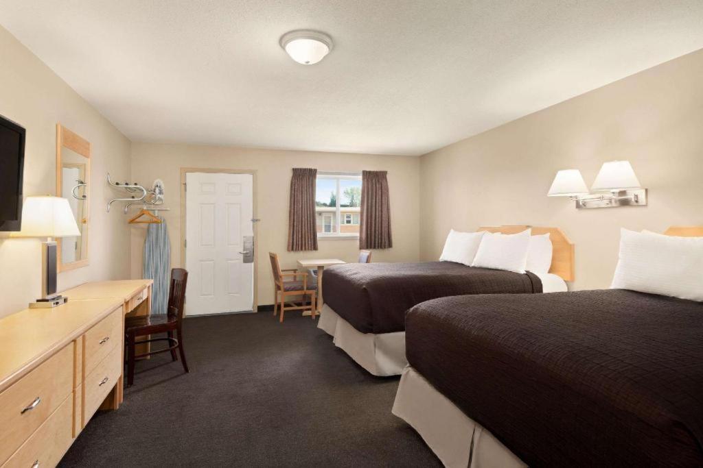 Thriftlodge Moose Jaw Esterno foto