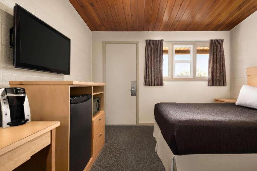 Thriftlodge Moose Jaw Esterno foto