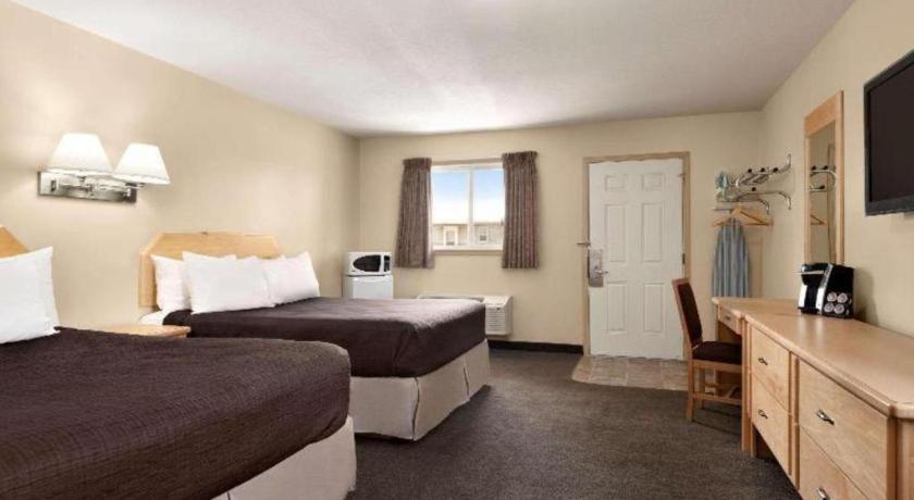 Thriftlodge Moose Jaw Esterno foto