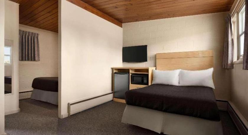 Thriftlodge Moose Jaw Esterno foto