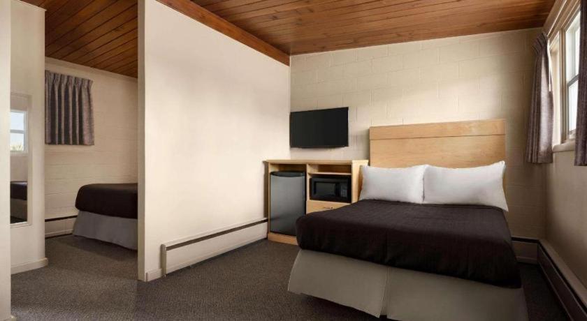 Thriftlodge Moose Jaw Esterno foto